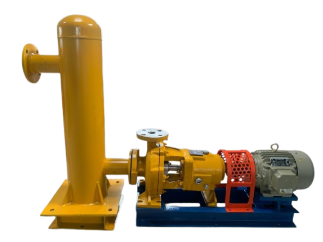 pump with priming chamber